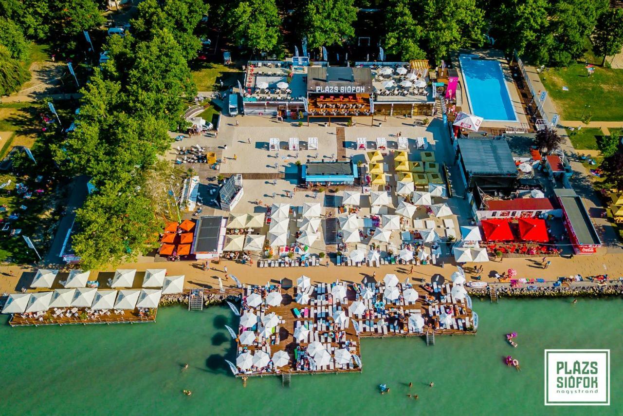 Riviera Wellness Apartman Siófok Exteriör bild