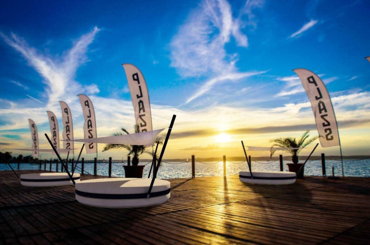 Riviera Wellness Apartman Siófok Exteriör bild